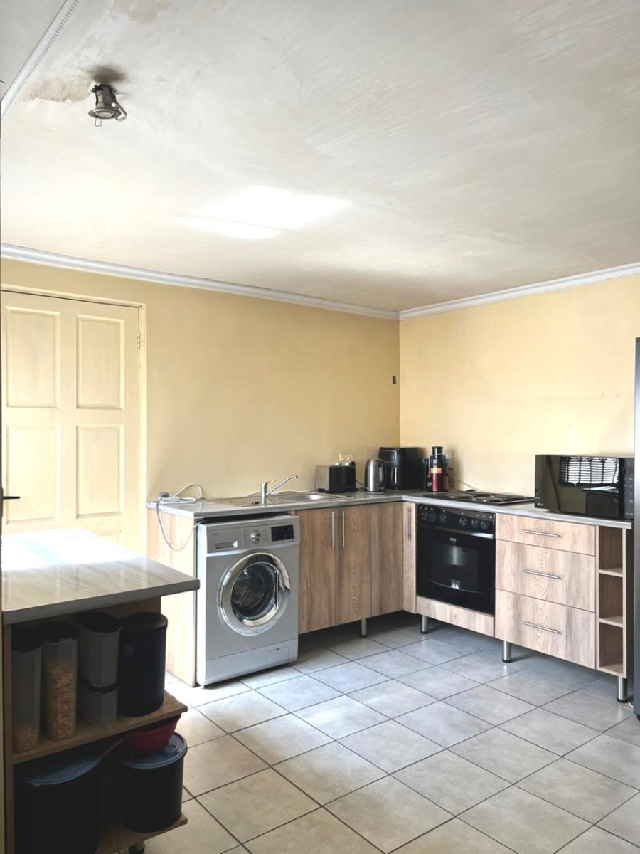 2 Bedroom Property for Sale in Philippi Western Cape